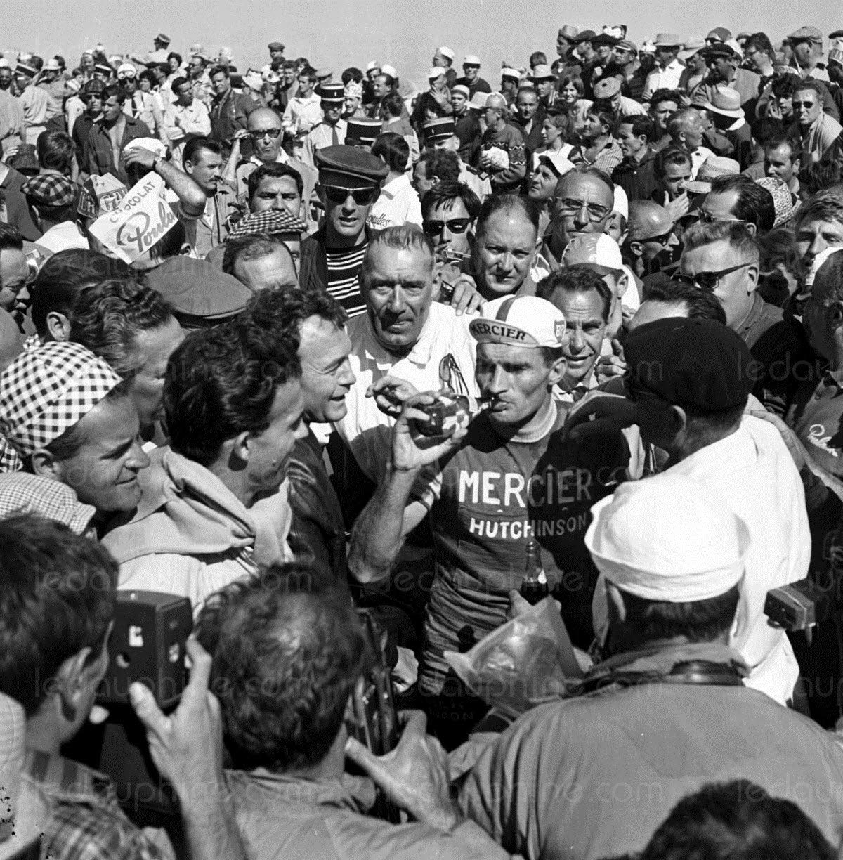 poulidor-au-sommet-du-ventoux