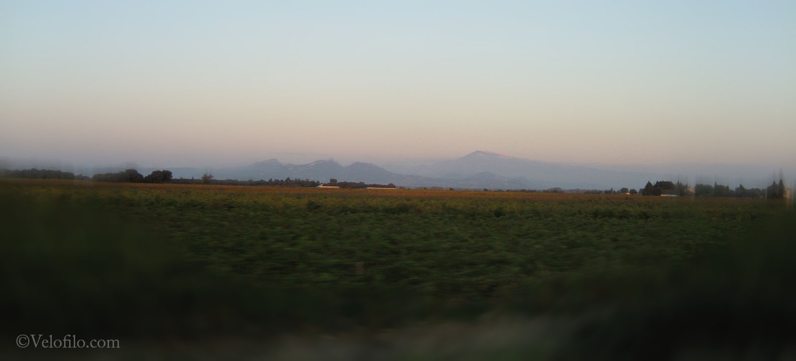 ventoux_de_loin